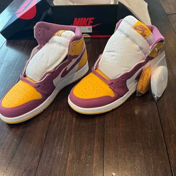 NWT Nike Air Jordan 1 Retro High OG Brotherhood youth size 6. - Picture 8 of 10